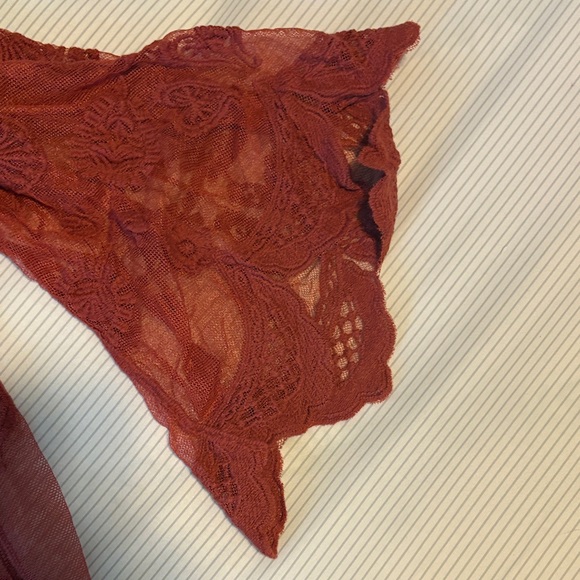 ViVI Rust Lace Cardigan - Picture 4 of 4